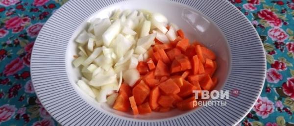 Лапша удон с курицей и овощами